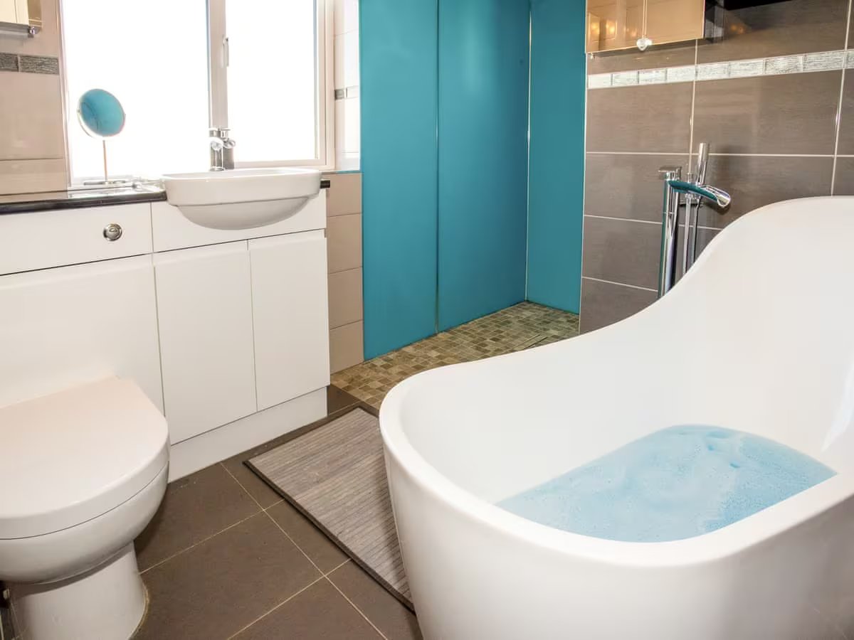 Upstairs bathroom with walk in shower | Dreamcatcher, Hayling Island